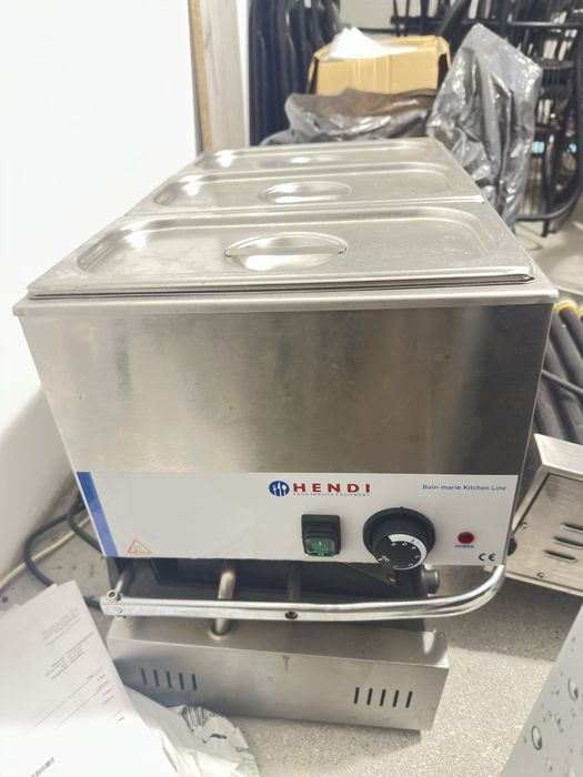 Bemar grzewczy z pojemnikami