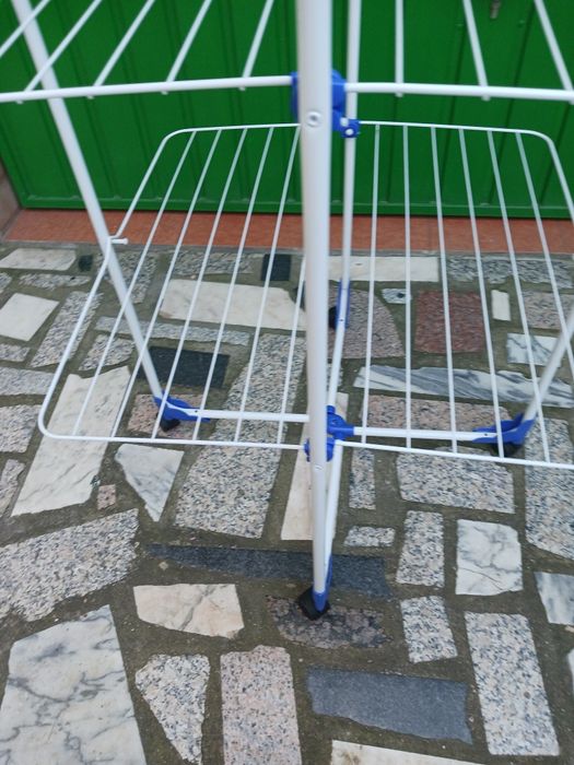 Estendal para secar roupa,fácil arrumação,novo