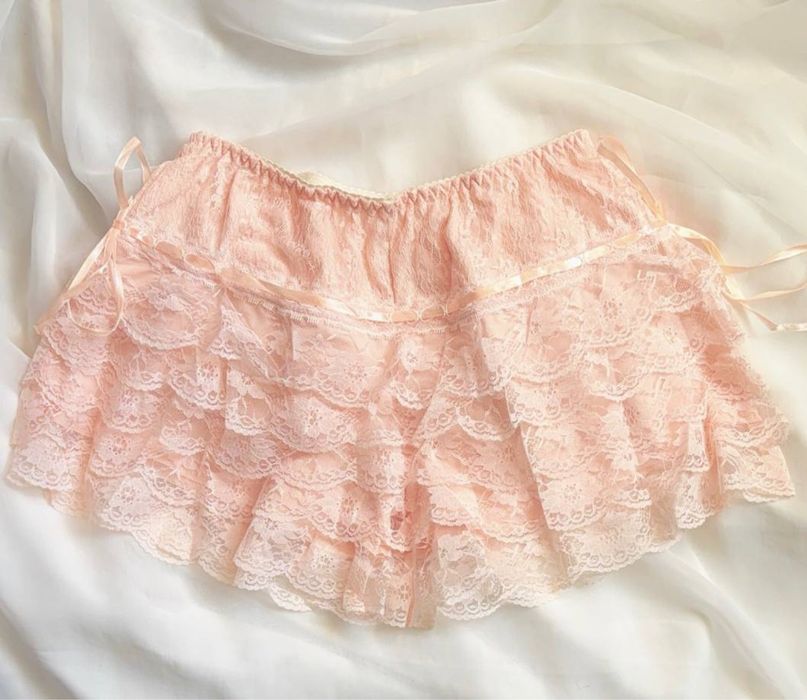 Шорты кружевные белые ,черные,персиковые