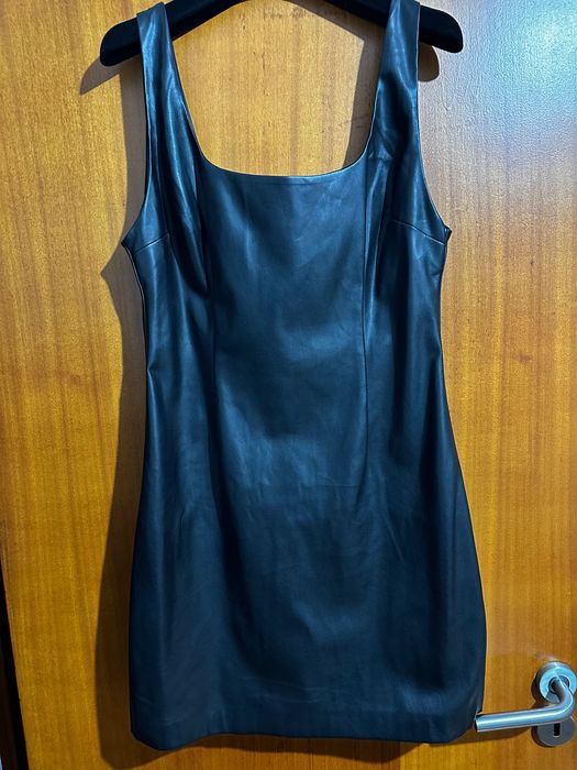 Vestido ecopele novo