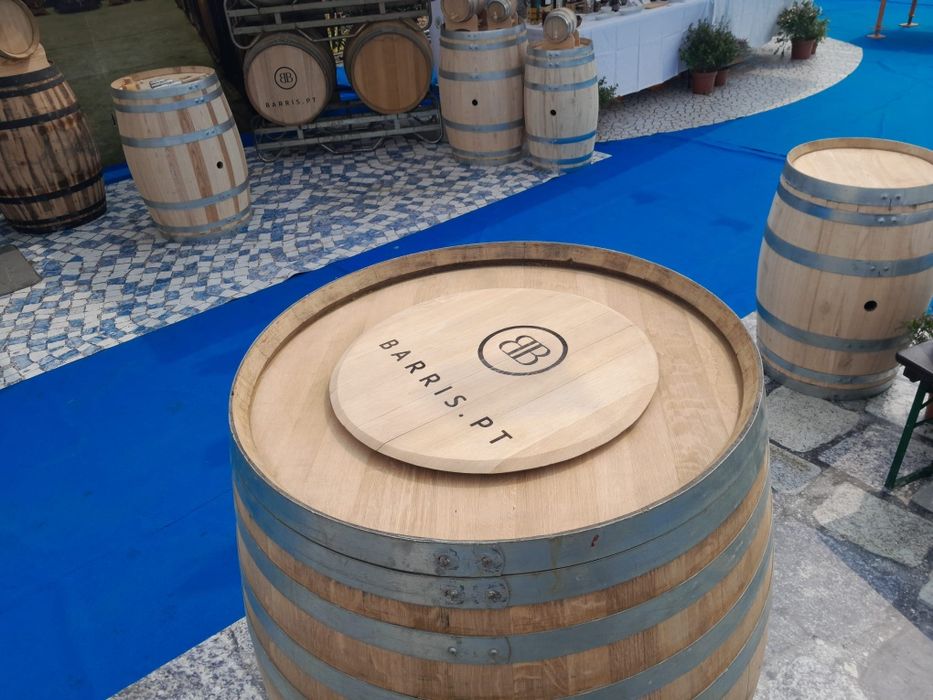 Barris/Pipos/Pipas/barricas em madeira de carvalho e castanho