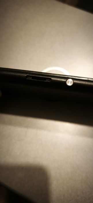 telefon komórkowy Sony Xperia e2105