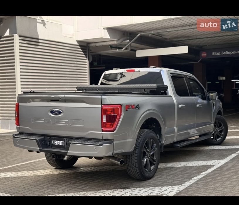 Продаж автомобіля легковий пікап