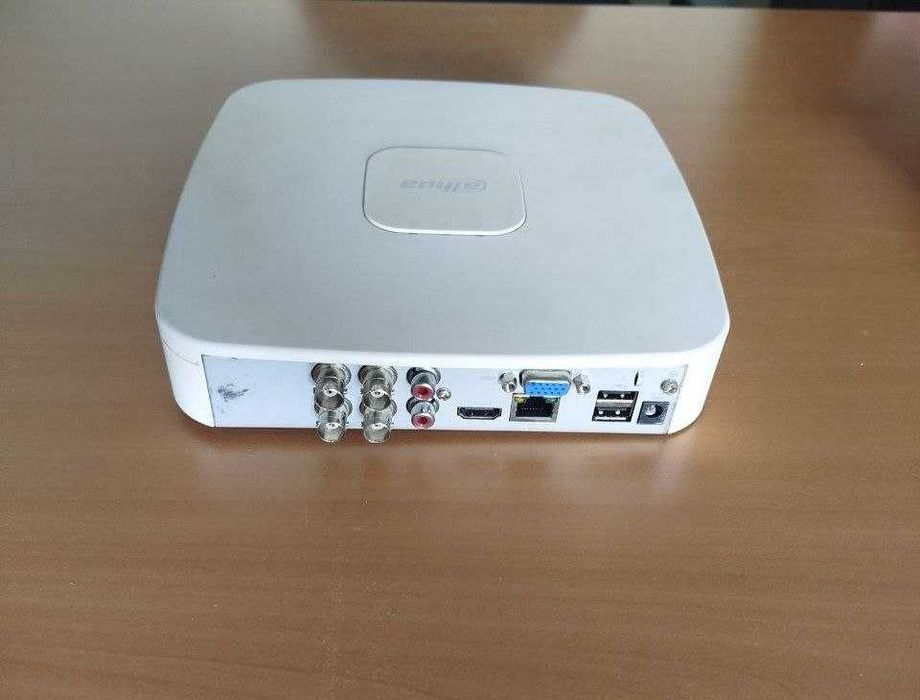 Продам відеореєстратор Dahua 4 канальний