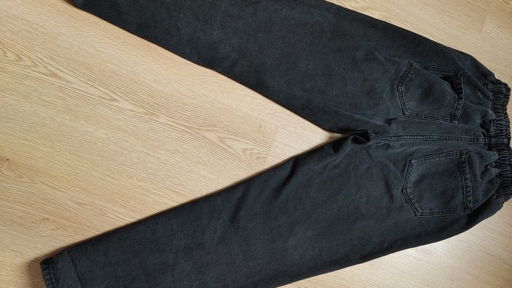 Dżinsy House 36 z gumką