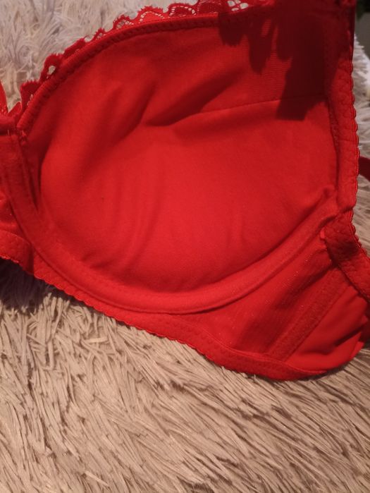 Biustonosz czerwony push-up 85B