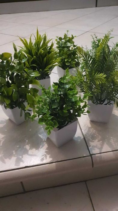 Sztuczne kwiaty z doniczkami 6 szt. zestaw roślin sztucznych