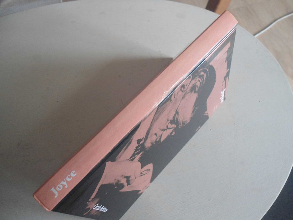 Joyce por Jean Paris