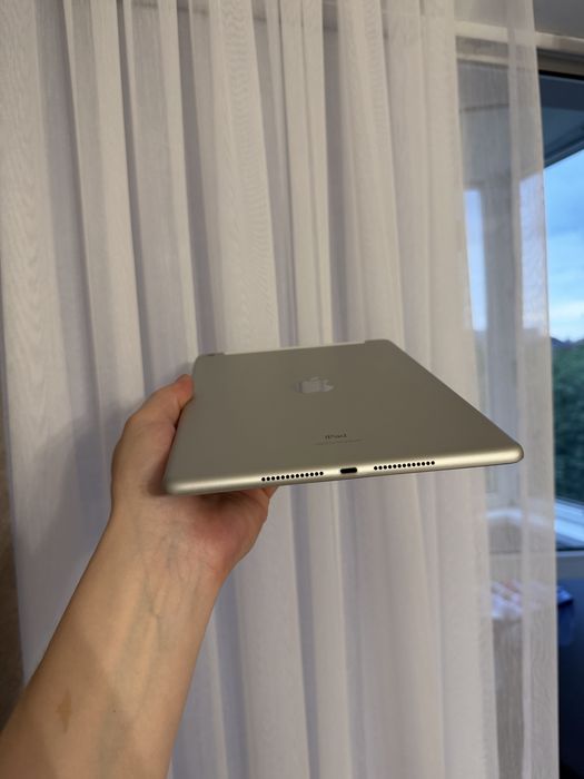 Продам iPad 9 (9-го покоління) 64GB LTE + Wi-Fi MDM