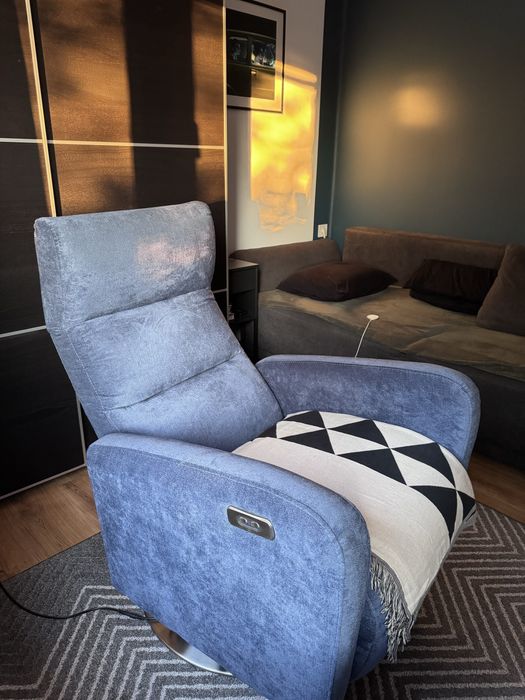 Fotel z funkcja relax (zasilany elektrycznie)