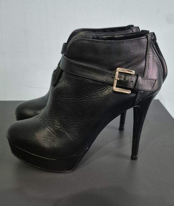 Kazar Czarne skórzane botki na szpilce rozm. 39