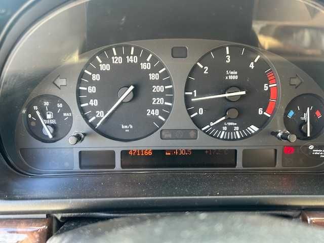 Carrinha BMW 530D de 2000 em bom estado