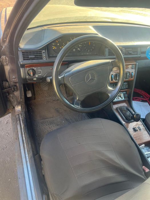 Mercedes w124 2.0 D 75km