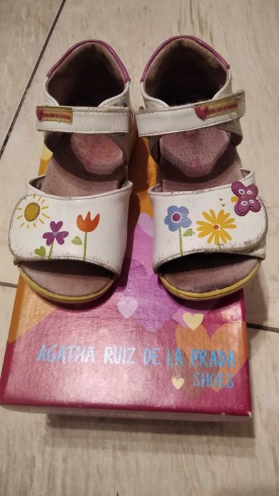 Босоніжки Agatha Ruiz De La Prada р24 устілка 15,5 см
