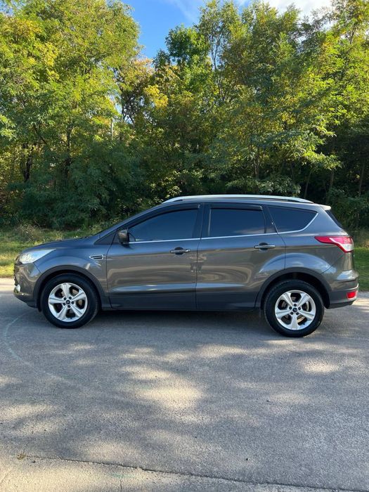 Ford Escape 2015 року