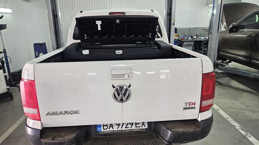 Ящик для инструмента Volkswagen Amarok