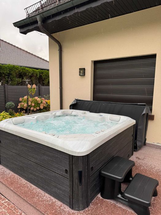 Całoroczne Jacuzzi Ogrodowe dla 5 osób Dynasty - Holenderska Marka