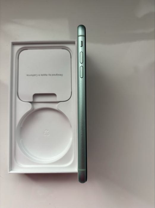 Iphone 11 128GB + capas incluidas