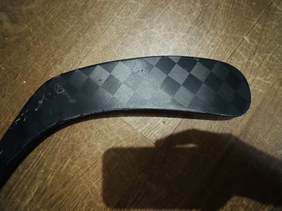 Продам хоккейную клюшку Bauer Tracer(после ремонта)