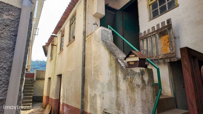 Moradia geminada, para venda, Coimbra - Ceira