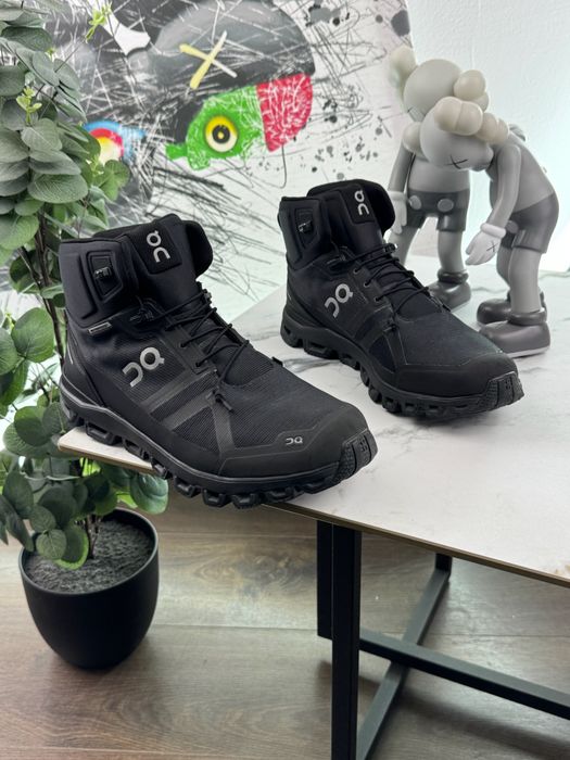 Зимові ботінки On Cloudrock Waterproof 42.5 розмір Е17461
