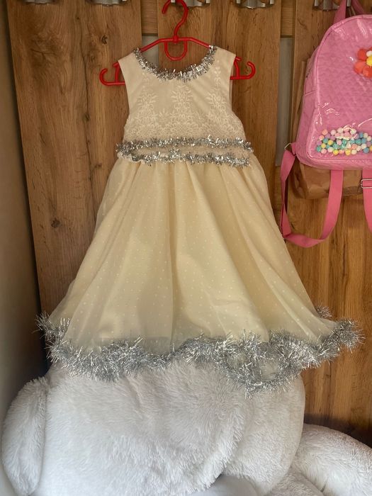 Продам плаття сніжинки