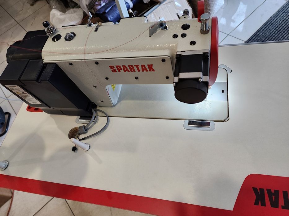 Промислова швейна машина з автоматичними функціями SPARTAK ST-E80-D4H