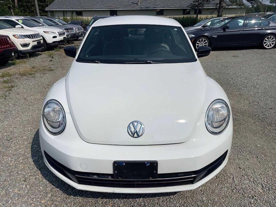 Volkswagen Beetle      2015