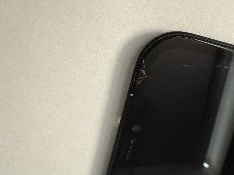 Orginalny wyświetlacz iPhone XR z drobną rysą
