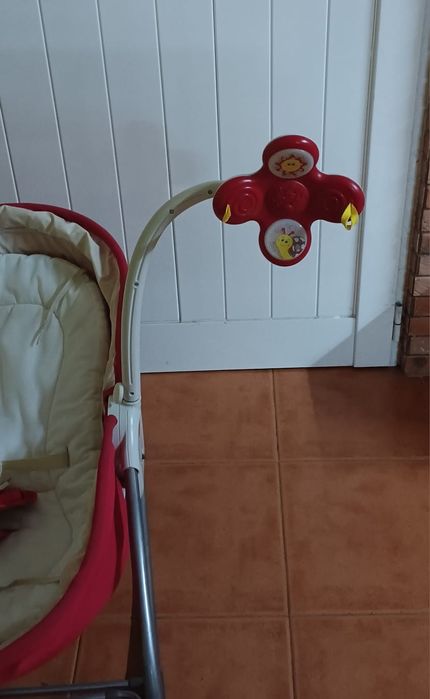 Cadeira baloiço para com musica