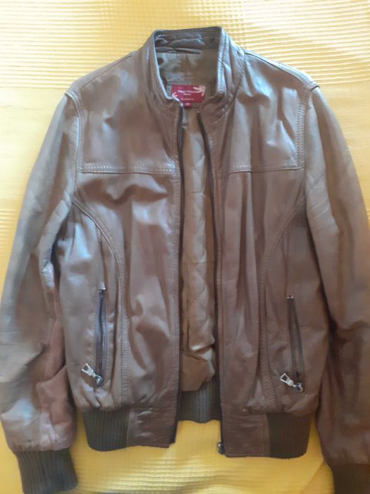 Casaca couro, tam. M, como nova