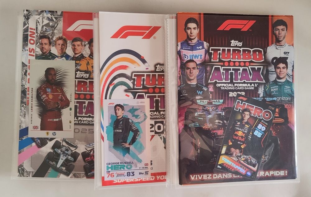 3 Álbuns Completos Turbo Attax 2022, 2024, 2025 (Apenas Básicas)