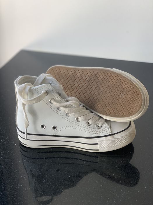Tenis - Criancça - Impecaveis  -  n 28