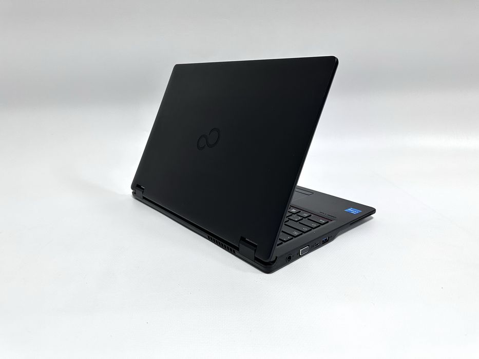 Ноутбук 14" Fujitsu E5411 i3-1115G4 8GB DDR4 256GB NVME 4G LTE