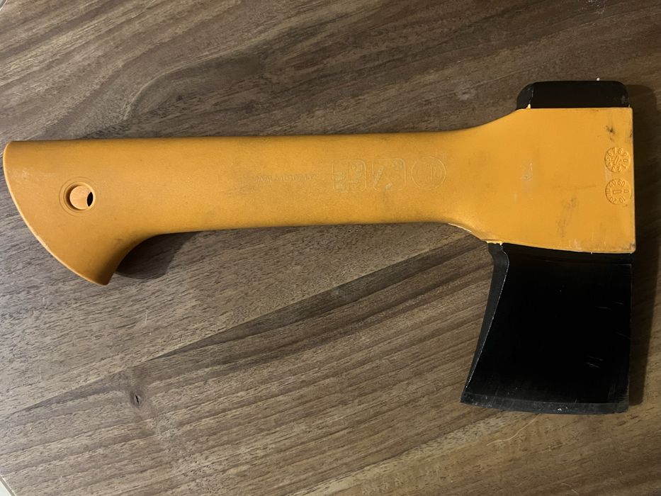 Топор Fiskars X5 туристический