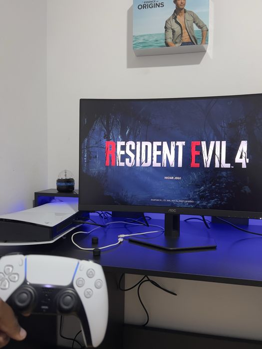 Monitor Gamer AOC 27" 280Hz Curvo C27G4ZXE - Como Novo