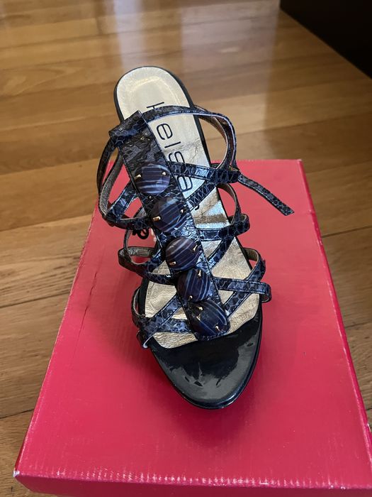 Sandalias Helsar