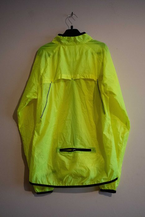 Casaco amarelo Mizuno