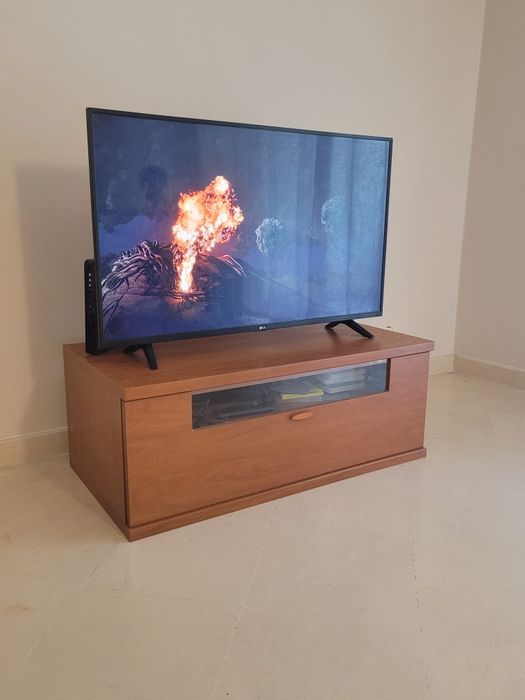Movel tv madeira