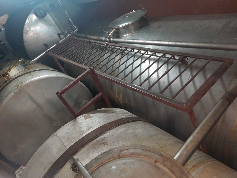 Zbiorniki kwasoodporne, stal nierdzewna, 6 sztuk, 25000 litrów