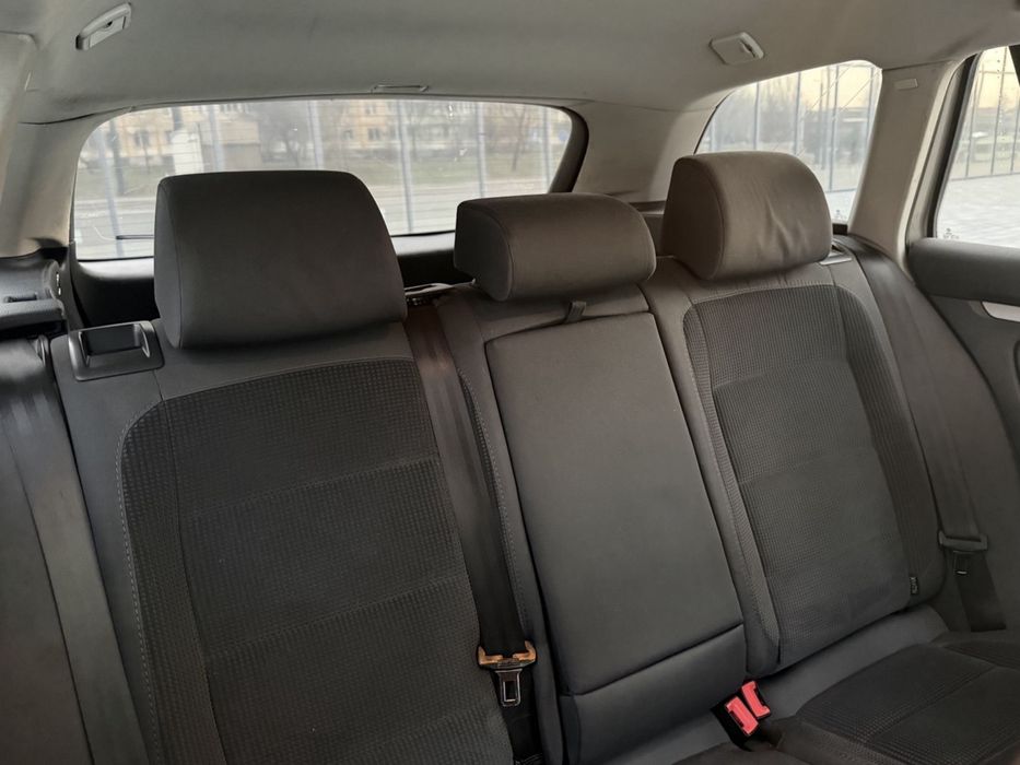 VW Гольф 5 Автомат 2л