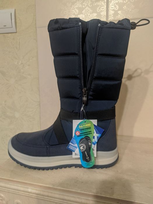 Продам термо сапожкі 37р.