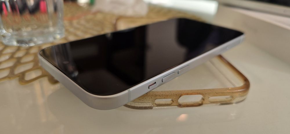 iPhone 15 Plus w idealnym stanie