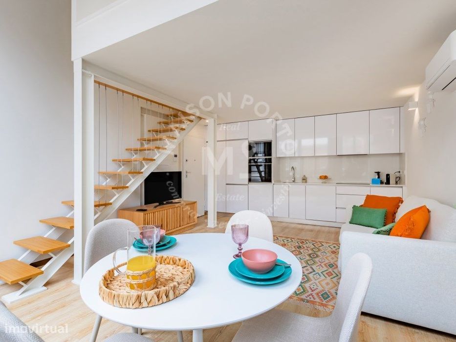 Apartamento T1 Duplex Totalmente Equipado e Mobilado no Bonfim, Porto