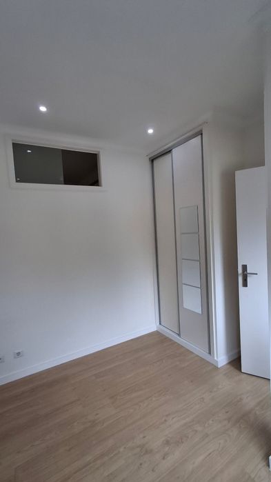 Alugo apartamento T1+1