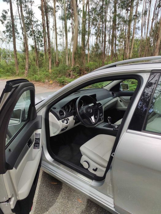 Mercedes-Benz C 200 — fotografia 8