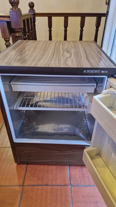 Mini Frigorifico da marca Jocel