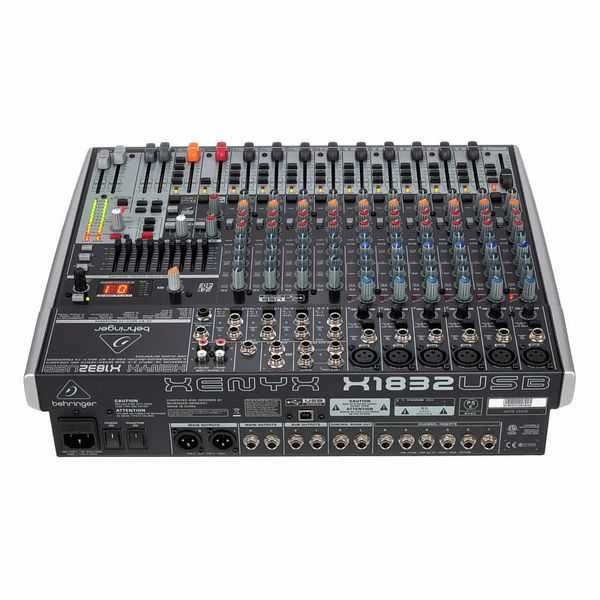 Behringer Xenyx X1832USB Recondicionada
