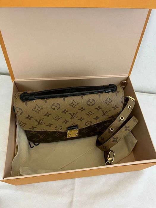 Pochette Métis Reverse Louis Vuitton