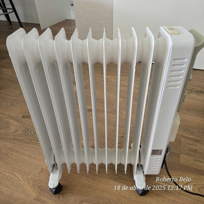 Aquecedor a Óleo Qilive 2500W com Humidificador